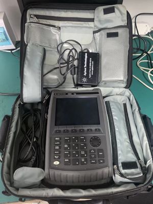 kaufen Tragbarer Agilent N9913A FieldFox Handheld RF-Analysator mit 4 GHz Frequenzbereich und Vektor-Netzwerkanalysator Online-Herstellung