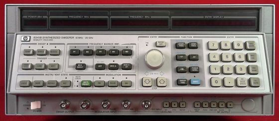 kaufen Keysight 8341B Synthese-Signalgenerator 10 MHz bis 20 GHz mit geringer Spurious Noise und Pulse AM FM Modulation Online-Herstellung