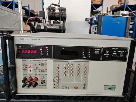 kaufen Fluke 5100B Serie Präzisions-Multifunktionskalibrator mit GPIB-Schnittstelle 1100V DC-Spannung und 1Ω bis 10MΩ Widerstandsbereich Online-Herstellung