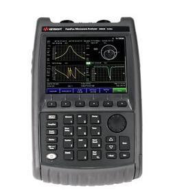 kaufen Keysight FieldFox Handheld Microwave Analyzer 54 GHz mit 120 MHz lückenloser Bandbreite und robustem, spritzwassergeschütztem Design Online-Herstellung