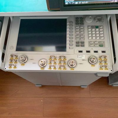 Benutzter PNA-X Netzwerkanalysator N5244A 10 MHZ 43.5GHz WENN Bandbreite für B2B-Käufer