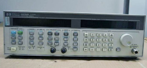 Keysight Agilent 83752B Hochleistungs-Synthese-Sweeper-Signalgenerator 10 MHz bis 20 GHz