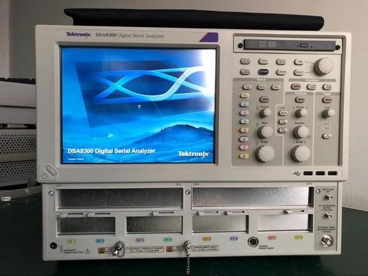 Tektronix DSA8300 Digital Serial Analyzer Sampling-Oszilloskop mit 16-Bit A/D, 70 GHz Bandbreite und automatisiertem Maskentest