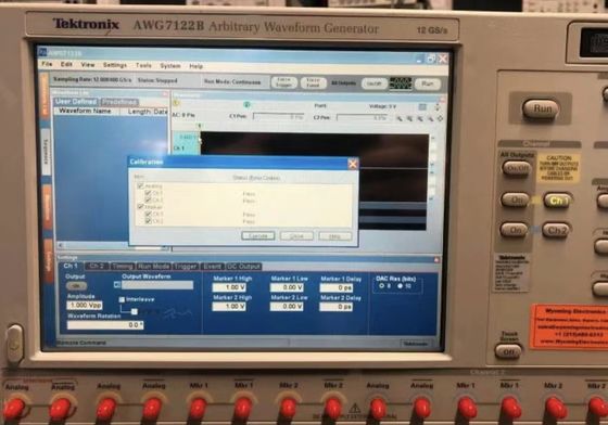 AWG7122B 12 GS/s Tektronix willkürliche Wellenform Generator 2 Ch