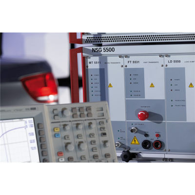 TESEQ NSG 5600/5500 Funktionsgenerator für Prüfspannung/Magnetfeld/Sinusoid