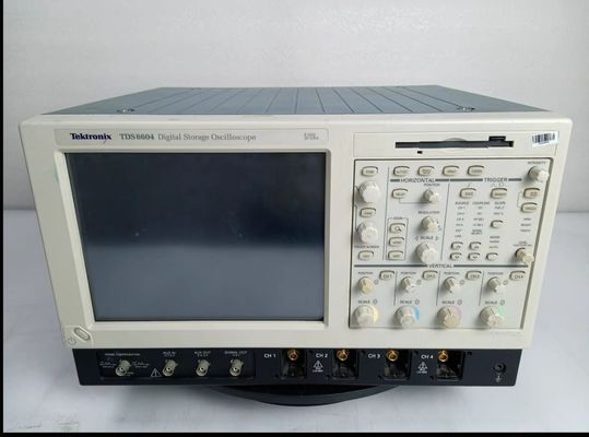Gebrauchtes Tektronix TDS6604 Oszilloskop 4 Ch 20/10 GS/S 6GHz Analoges Digitales Oszilloskop