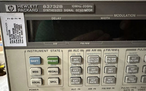Keysight (Agilent) 83732B 10 MHz bis 20 GHz synthetisierter Signalgenerator Verwendete Prüfgeräte