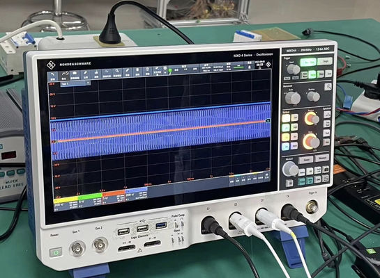 Rohde und Schwarz MXO44 Digitales Oszilloskop 4 Kanal 200 MHz unter vollen Arbeitsbedingungen