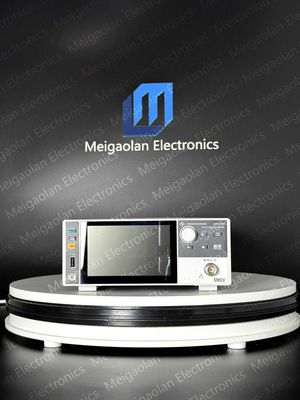 R S SMCV100B Vektorsignalgenerator 4 kHz bis 7,125 GHz mit Temperaturbereich von 5 °C bis 45 °C