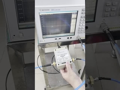 mit einer Breite von nicht mehr als 50 mm